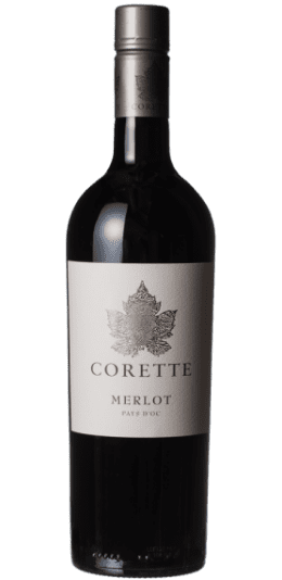 Op zoek naar een veelzijdige en smaakvolle rode wijn die elke gelegenheid kan verrijken? Maak kennis met de Corette Merlot IGP, een prachtige creatie afkomstig uit de Languedoc-Roussillon regio in het zuiden van Frankrijk. Deze wijn is gemaakt van 100% Merlot druiven. Het is een waar genot voor de zintuigen en biedt een unieke smaakbeleving die zijn Franse afkomst eer aandoet.