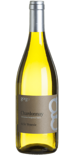 Gorgo Chardonnay IGT Betovert Met Zijn Intense Strogele Kleur, Die Wordt Verfraaid Door Schitterende Gouden Tinten.