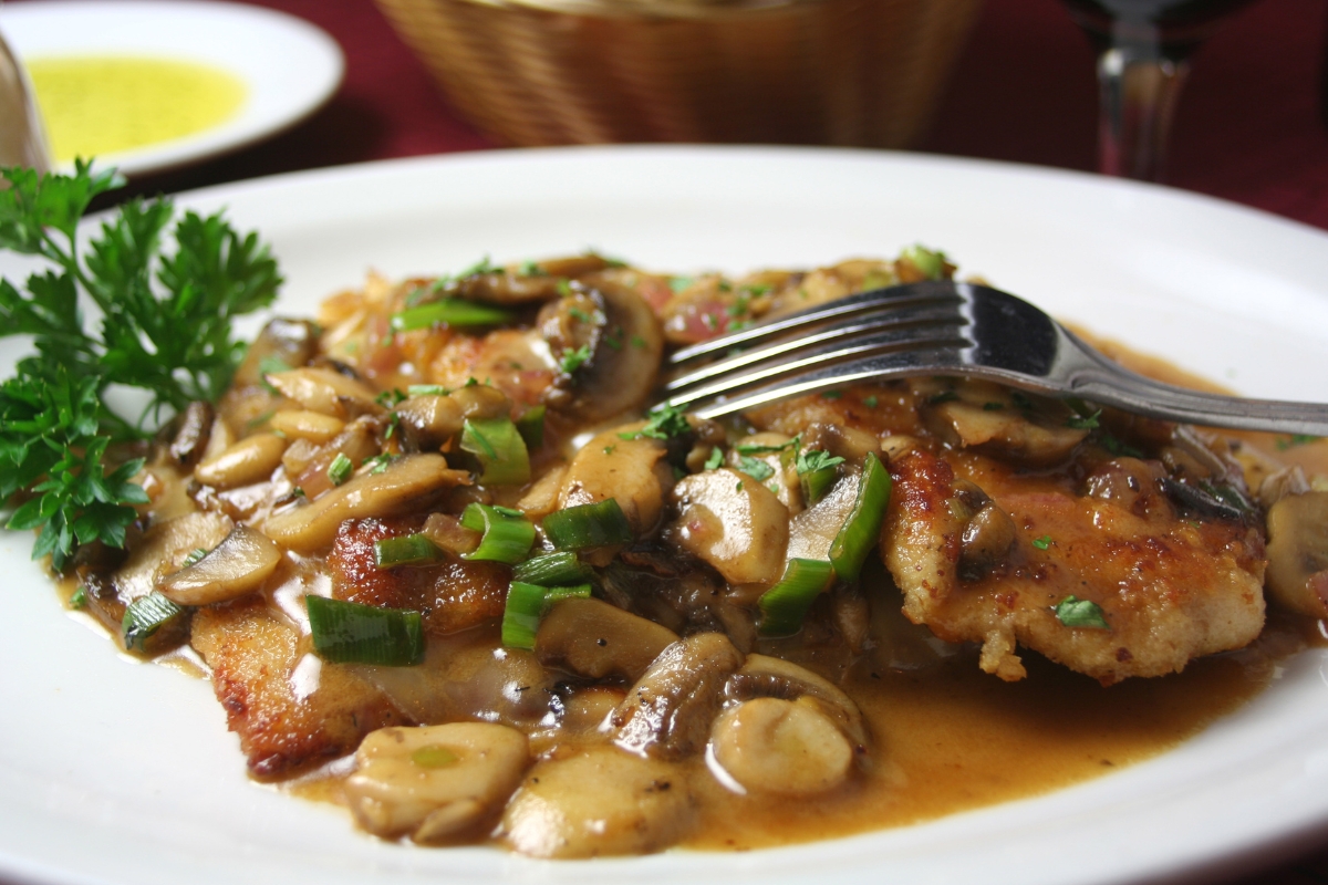 Kalfsvlees met paddenstoelen en romige saus