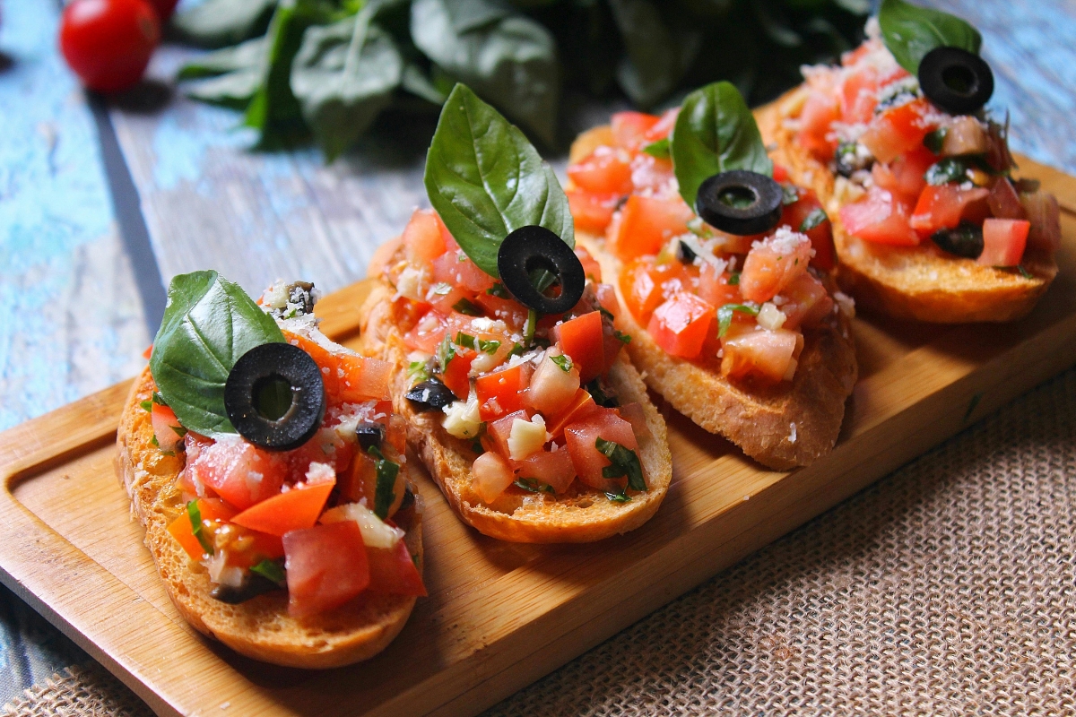 Plank met Bruschetta