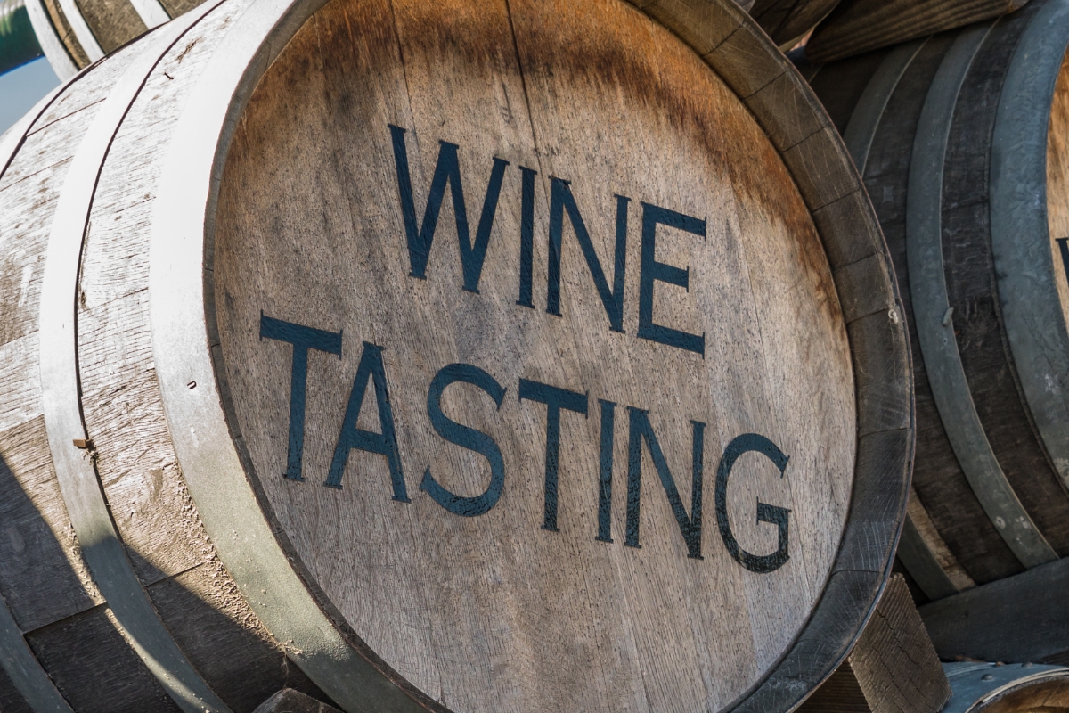 Wijn ton wine tasting
