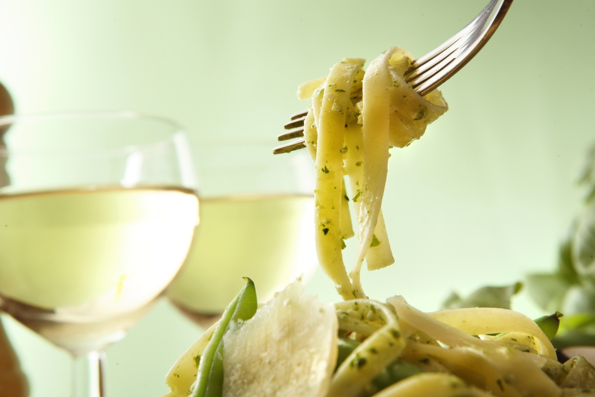 Witte wijn bij pasta